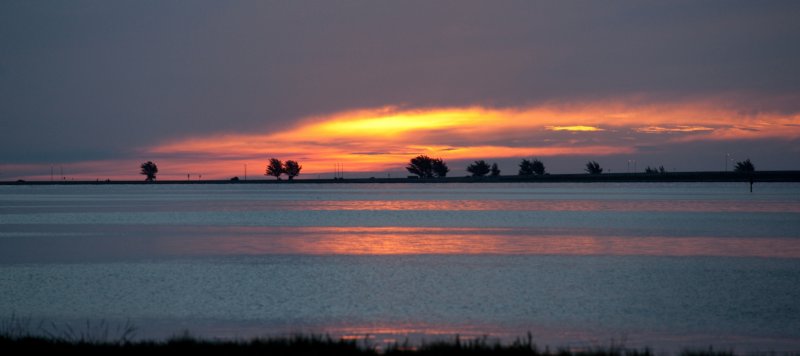sunrise_2010-08-07_view_over_sunshine_skyway_causeway_DSC04222 sunrise_20100807_view_over_sunshine_skyway_causeway_dsc04222.jpg
