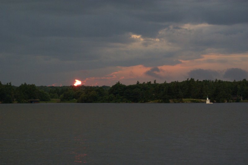 sunset_2008-07-25_the_river_2_DSC08145 sunset_20080725_the_river_2_dsc08145.jpg