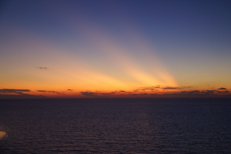 sunset_2009-09-27_st_pete_beach_louise_keith_DSC03965 sunset_20090927_st_pete_beach_louise_keith_dsc03965.jpg
